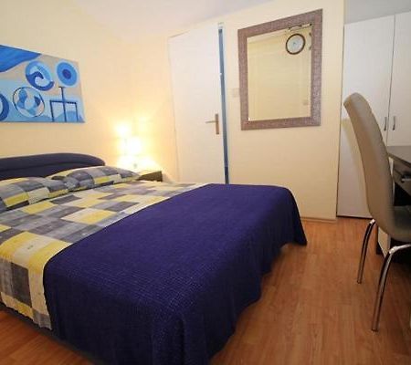 Ara-Ara Apartment บัชกา ภายนอก รูปภาพ