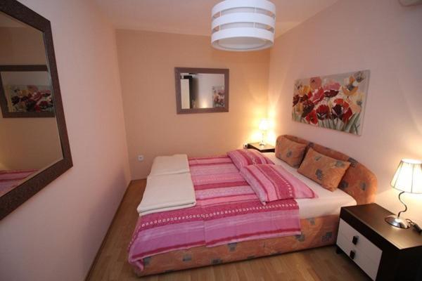 Ara-Ara Apartment บัชกา ภายนอก รูปภาพ
